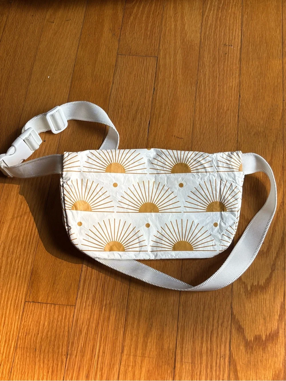 Aloha Collection Belt Bag Fanny Pack White Gold Sunburst Print